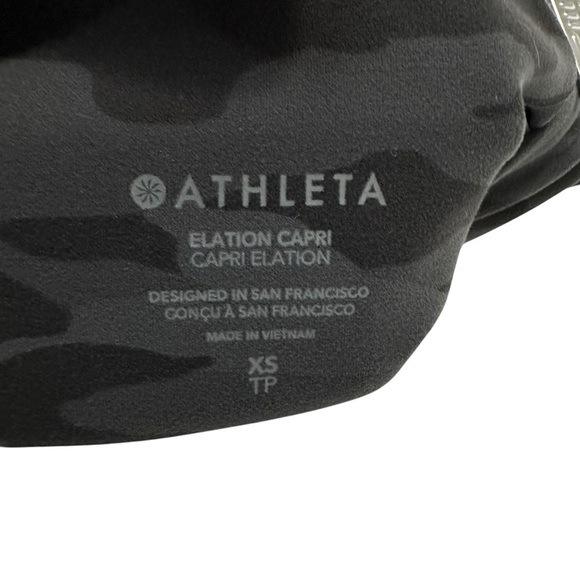 Athleta Womens Elation Capri Leggings Sz XS Cropped Black Gray Camo Active - Picture 7 of 7